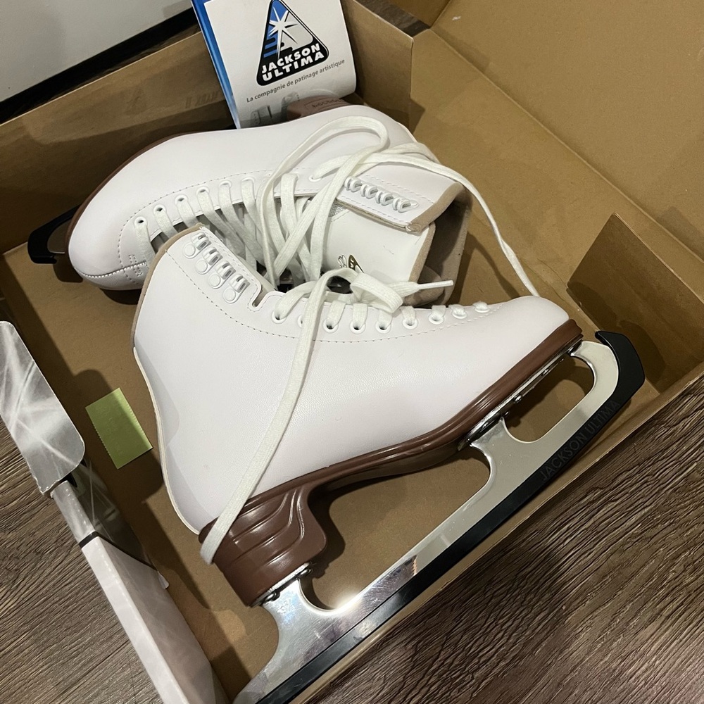 Jackson Excel + Mark 2 size 6